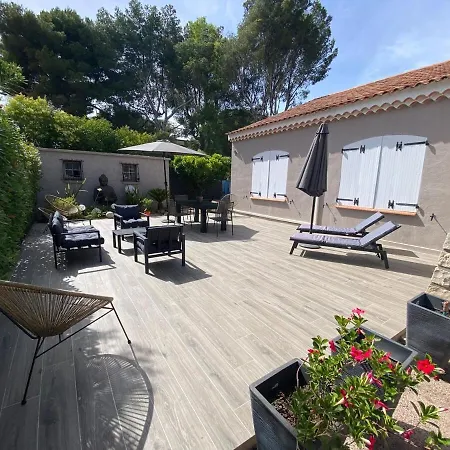 With Terrace La Ciotat