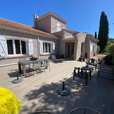 Apartmán With Terrace La Ciotat